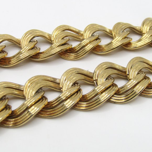 Vintage Monet Necklace Gold Tone Curb Chain Double Link Chunky Classic 1980s - Picture 2 of 4